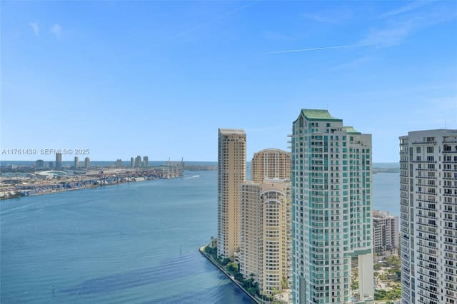 300 Biscayne Blvd Way 3405, Miami, FL 33131