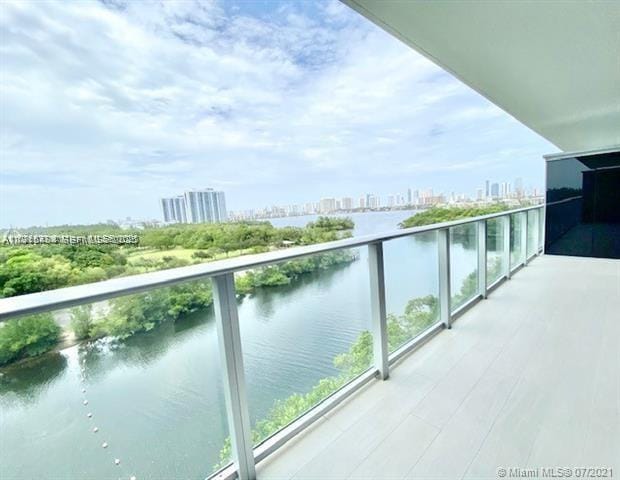 16385 Biscayne Boulevard 702, North Miami Beach, FL 33160 photo 18