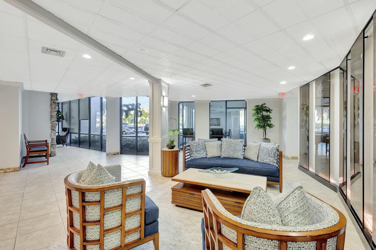 336 Golfview Road Ph #15, North Palm Beach, FL 33408 photo 5