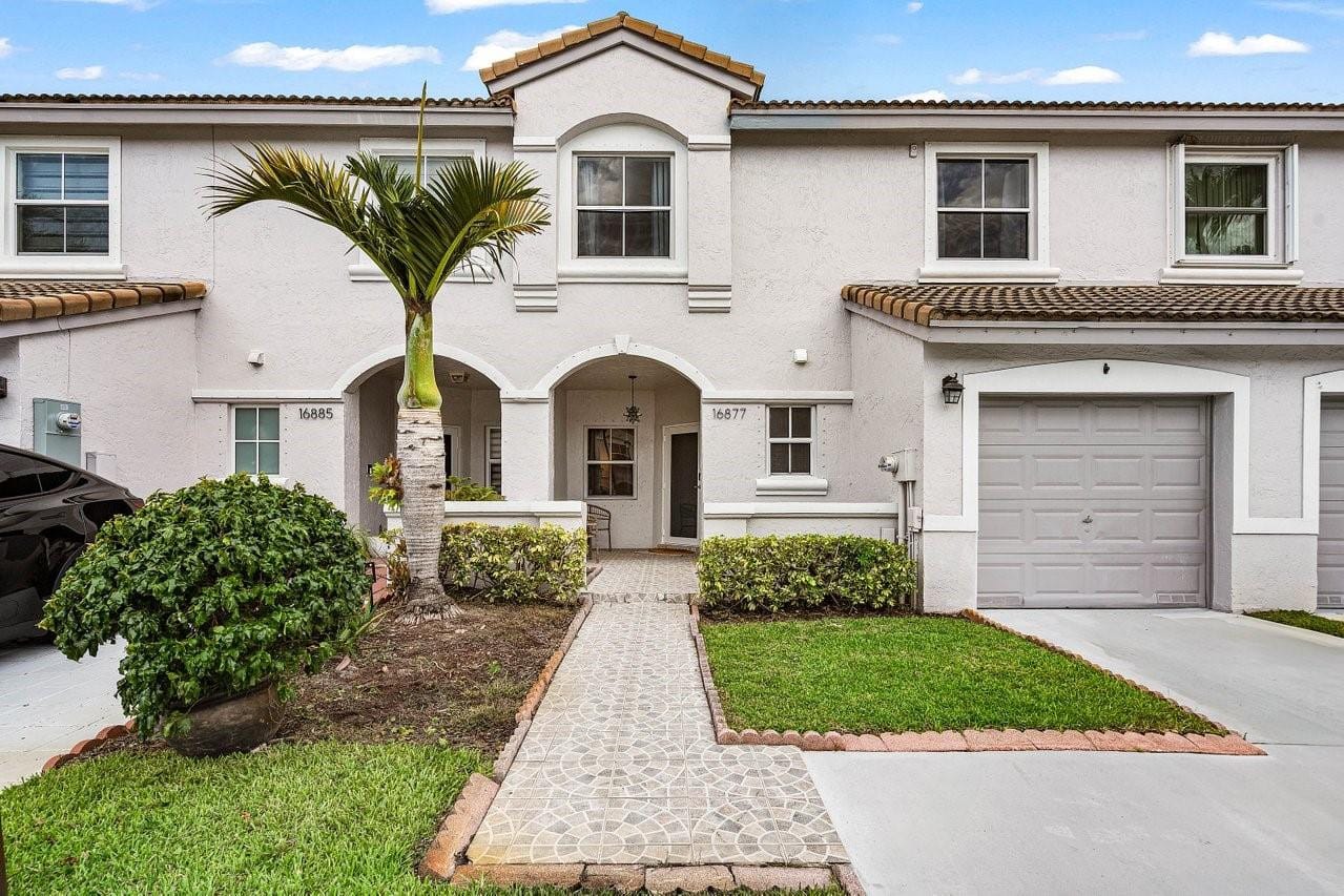 16877 SW 1st Place 16877, Pembroke Pines, FL 33027