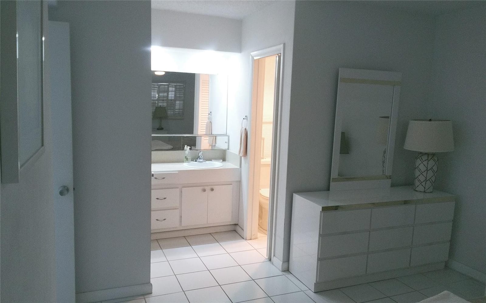 465 Paradise Isle Boulevard 207, Hallandale Beach, FL 33009 photo 14