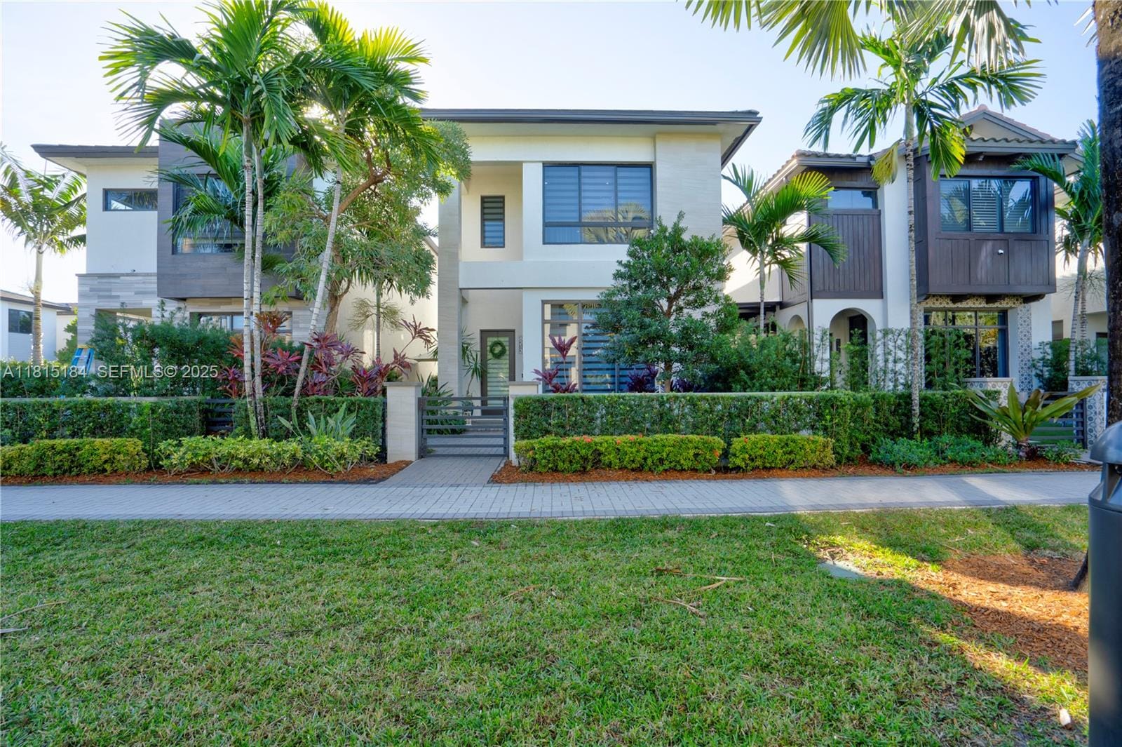 8213 NW 44th Terrace, Doral, FL 33166