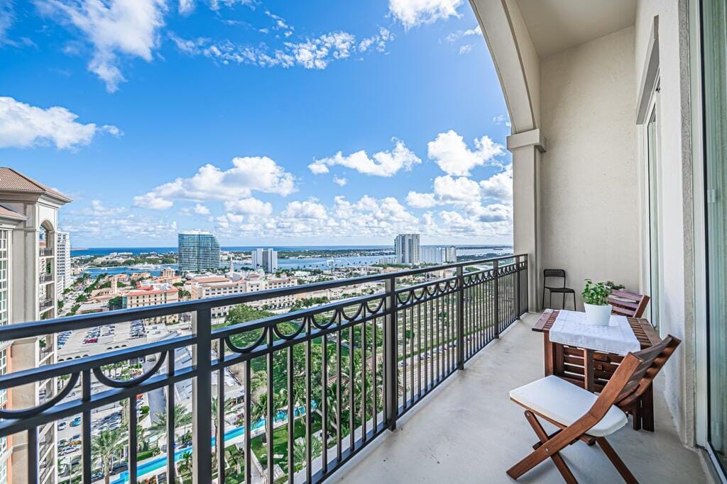 550 Okeechobee Boulevard Uph-15, West Palm Beach, FL 33401