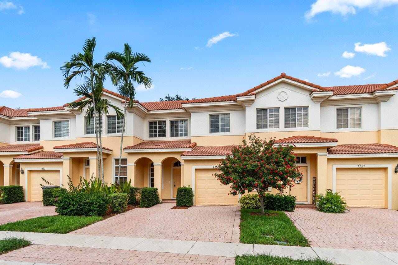 7359 Briella Drive, Boynton Beach, FL 33437 photo 2