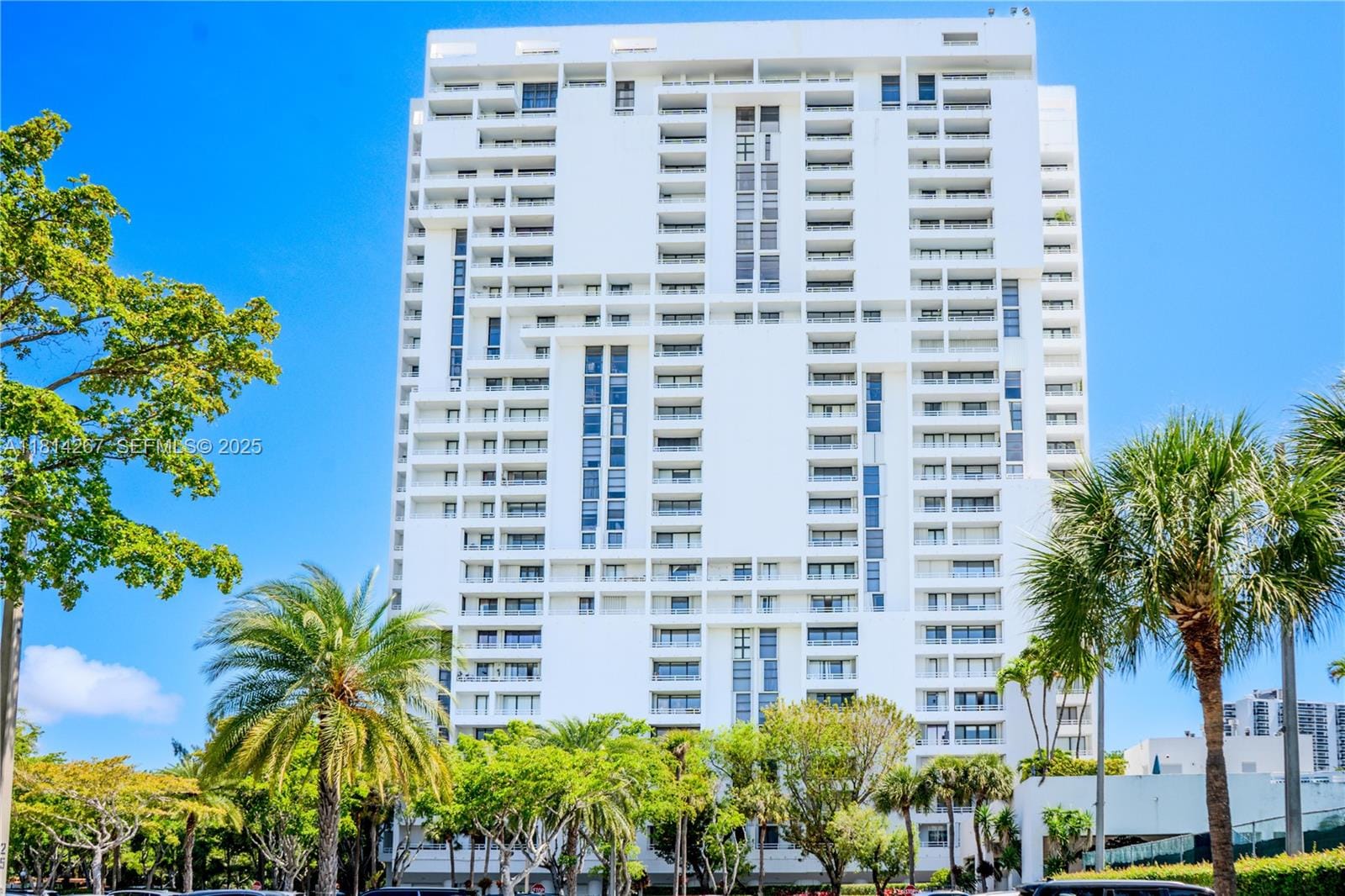20355 NE 34th Court 325, Aventura, FL 33180 photo 18