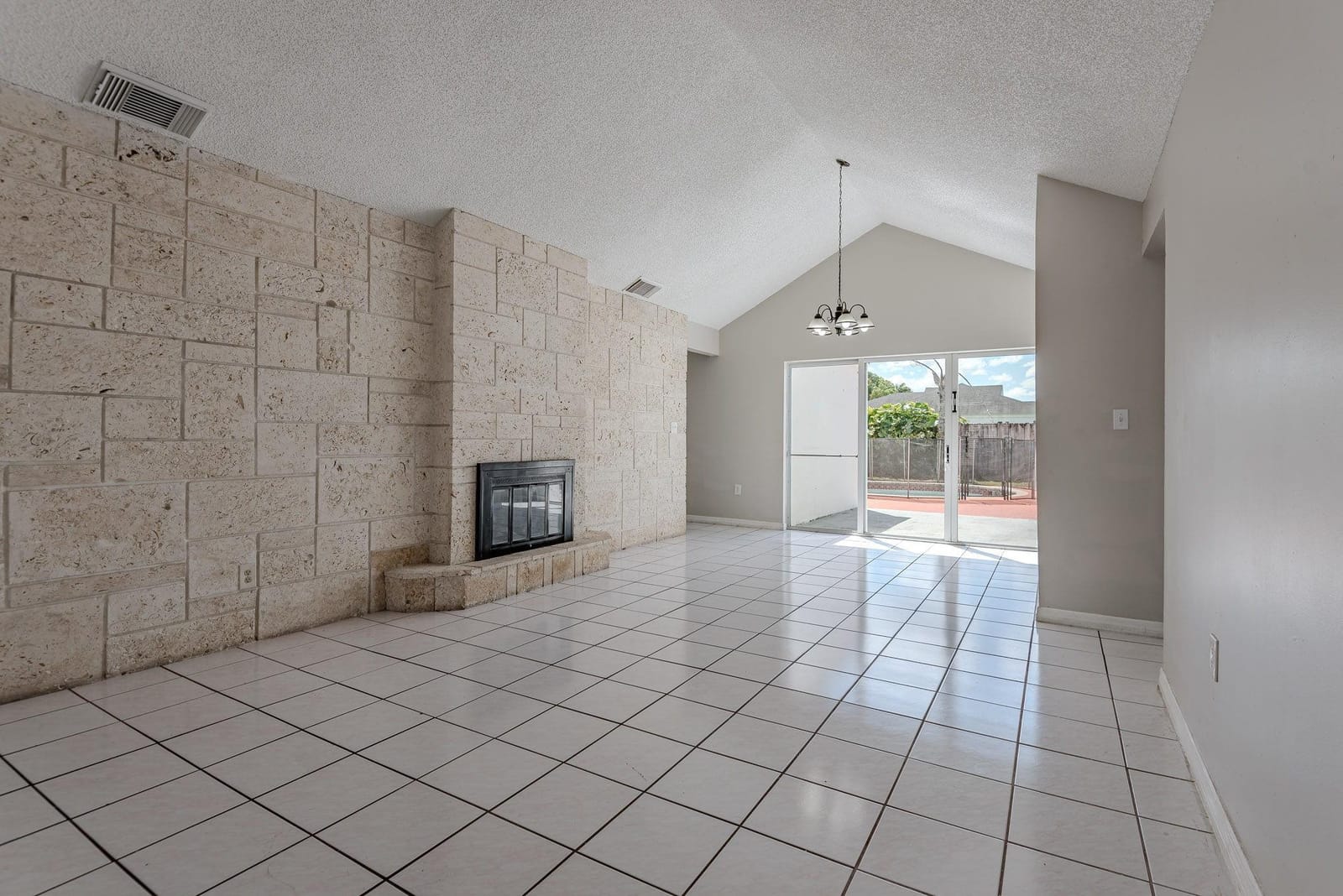 14450 SW 153 — photo 7