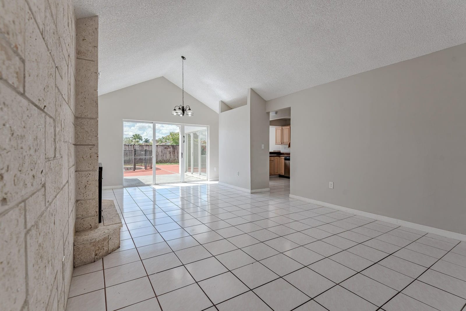 14450 SW 153 — photo 8