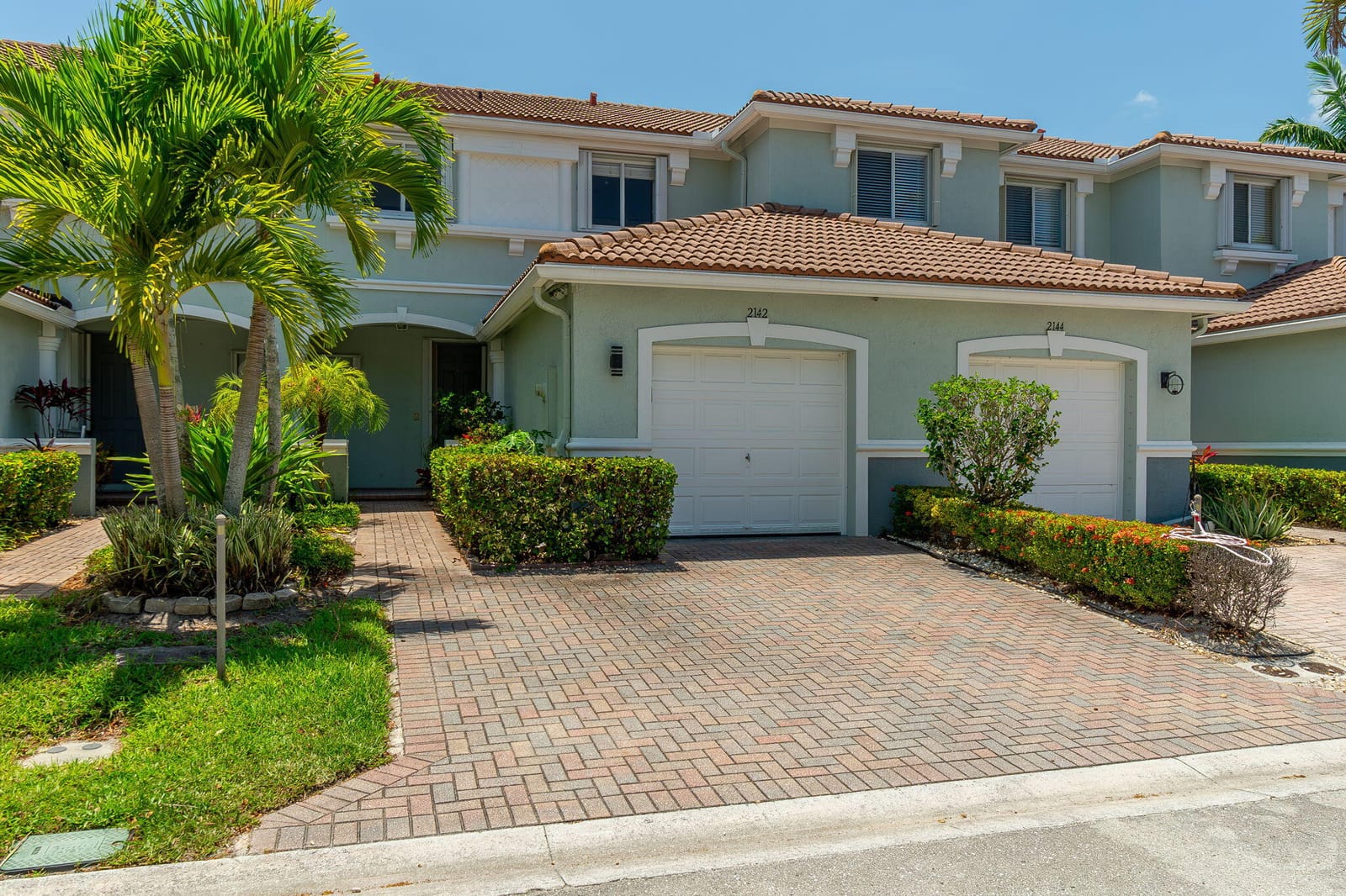 2142 Oakmont Drive, Riviera Beach, FL 33404