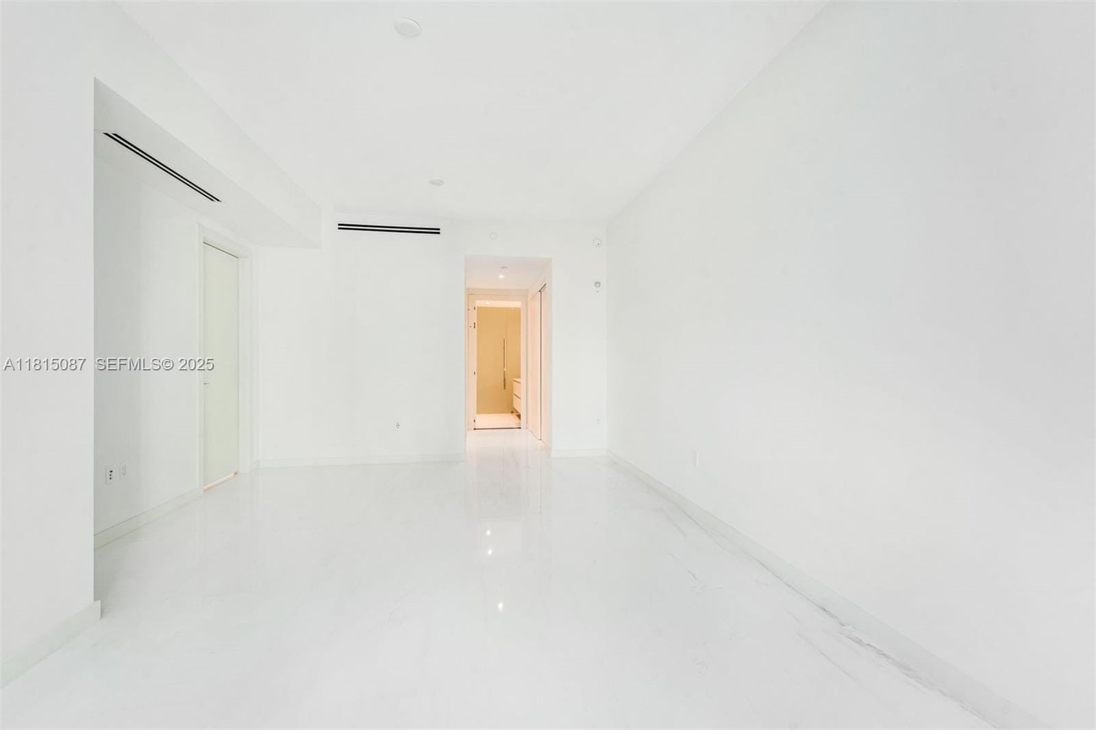 300 Biscayne Blvd Way 2002, Miami, FL 33131 photo 14
