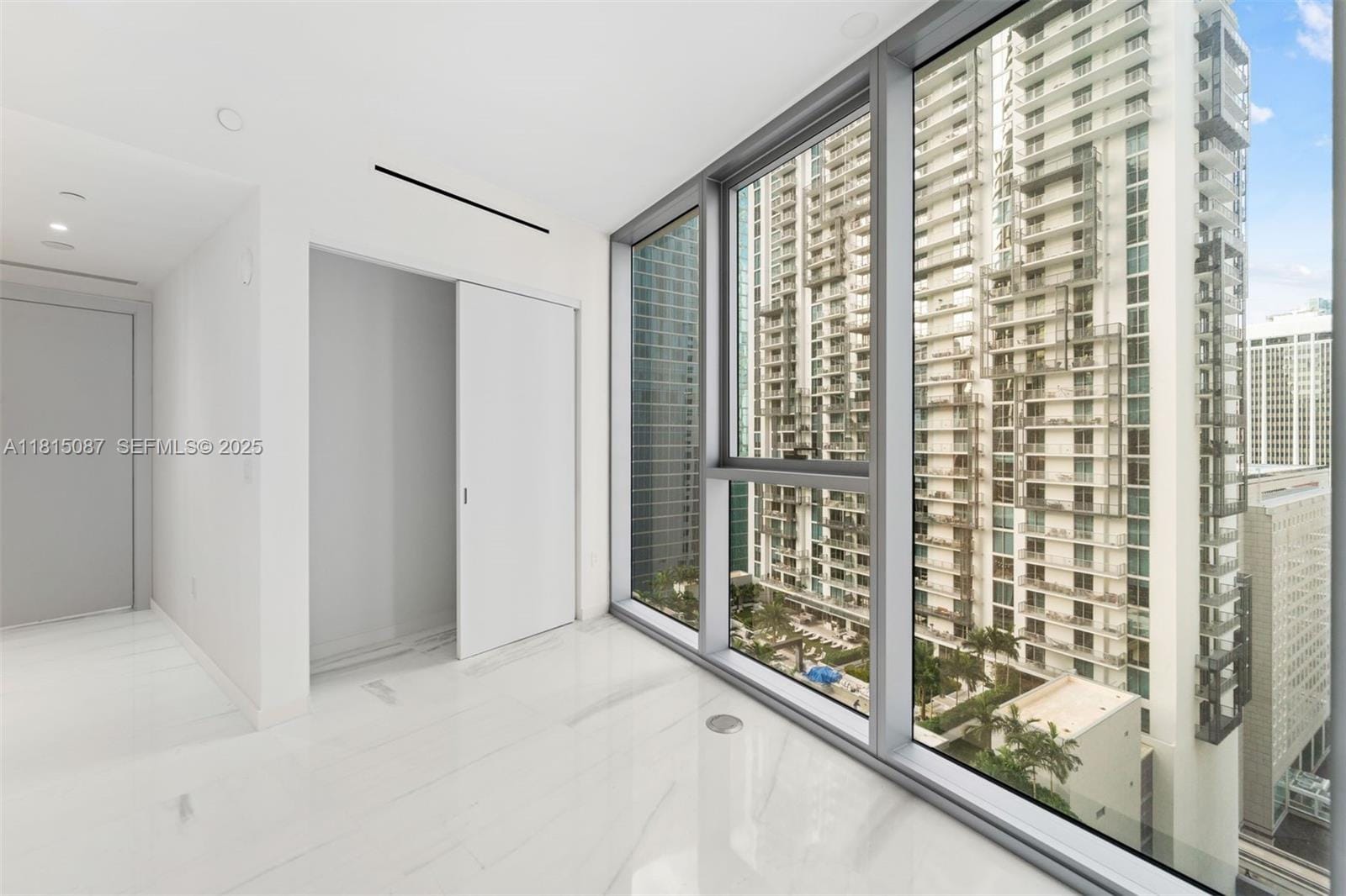 300 Biscayne Blvd Way 2002, Miami, FL 33131 photo 15