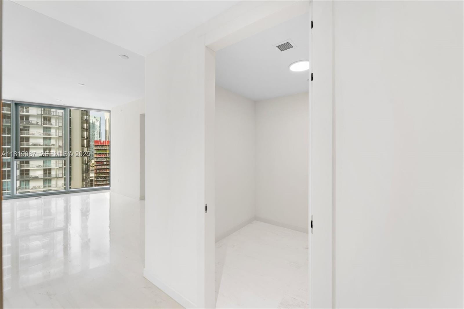 300 Biscayne Blvd Way 2002, Miami, FL 33131 photo 16
