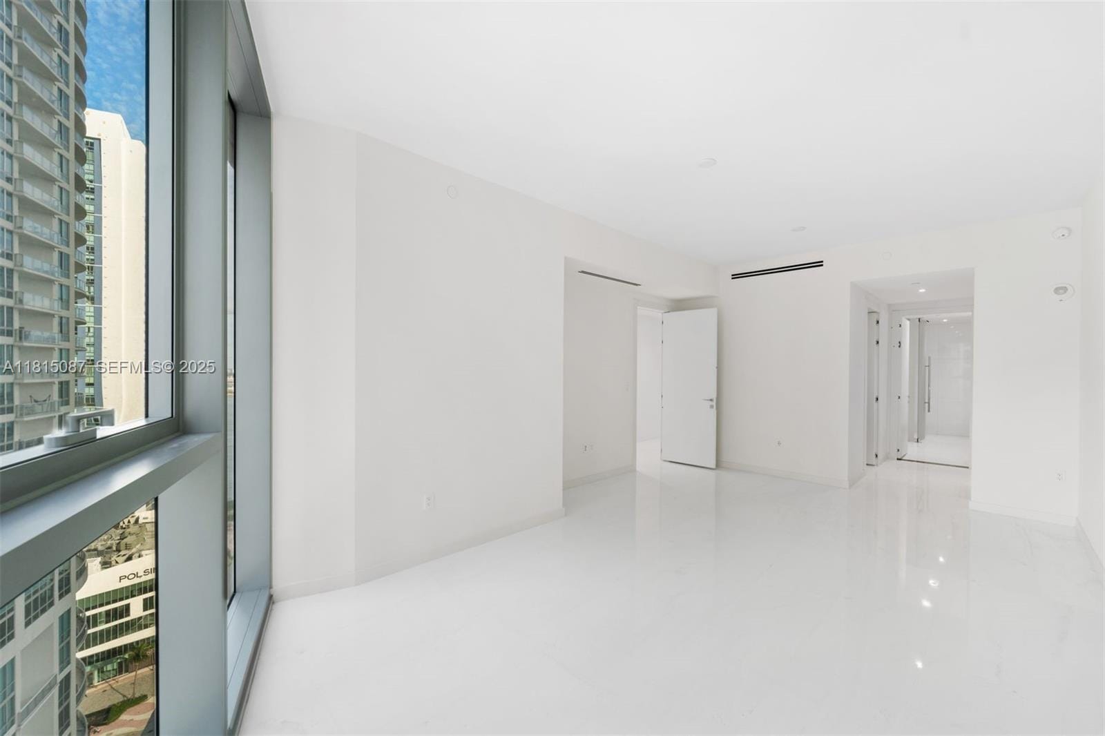 300 Biscayne Blvd Way 2002, Miami, FL 33131 photo 17