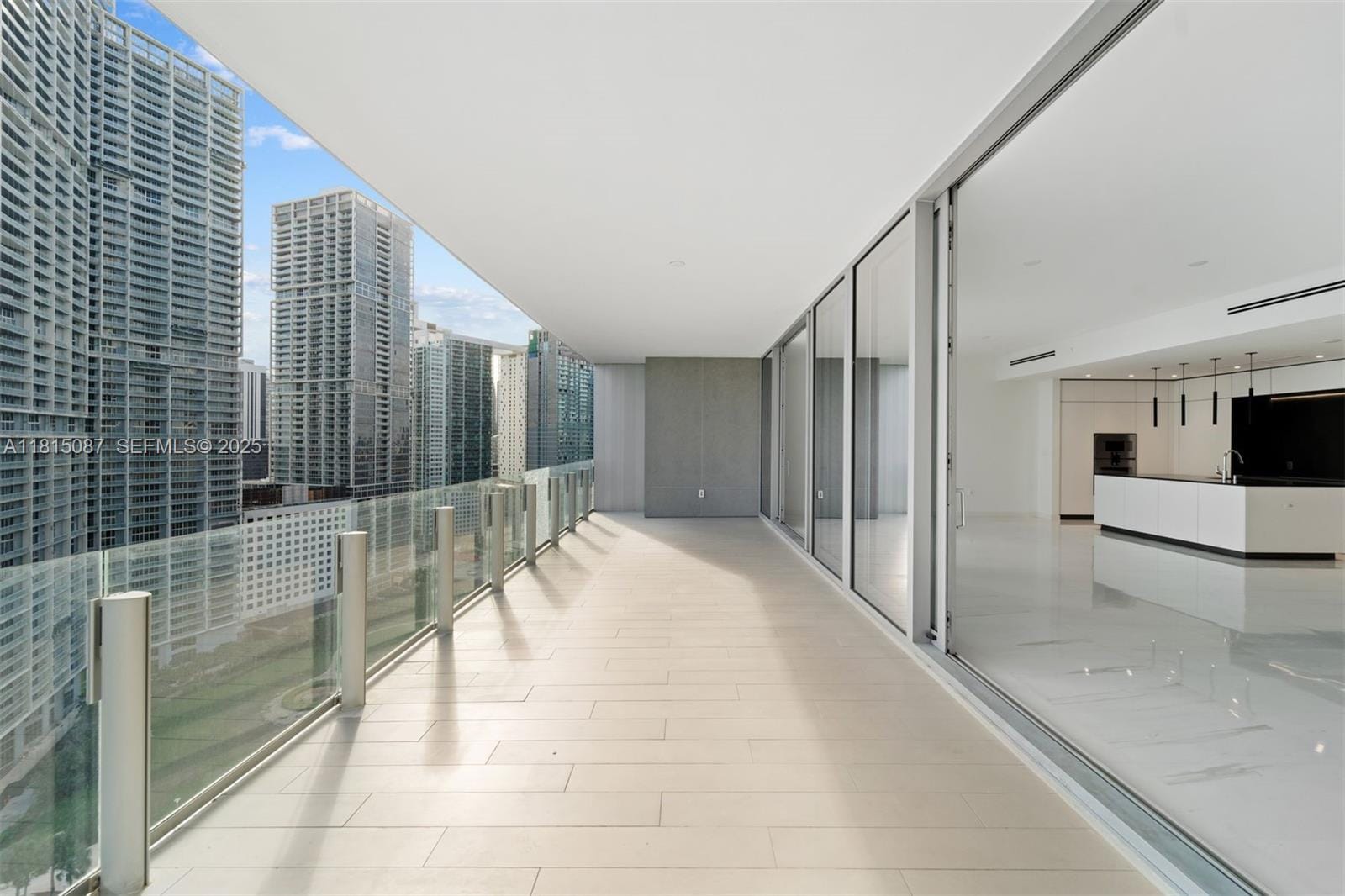 300 Biscayne Blvd Way 2002, Miami, FL 33131 photo 3