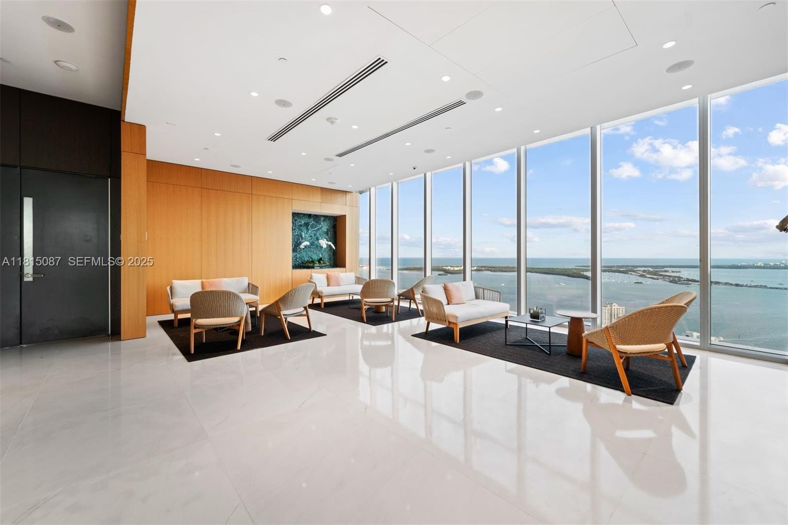 300 Biscayne Blvd Way 2002, Miami, FL 33131 photo 29