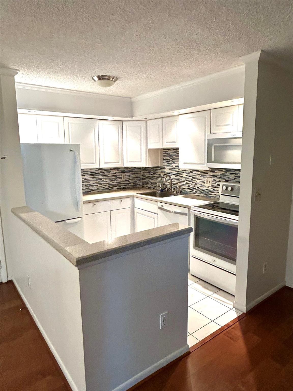 10429 E Clairmont Circle 108, Tamarac, FL 33321 photo 2