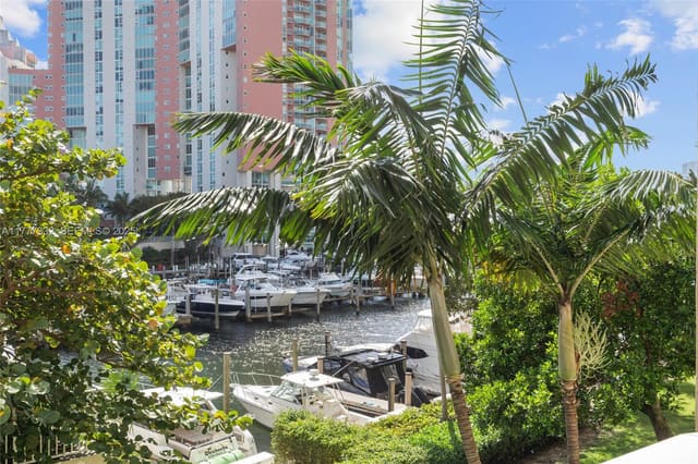 3340 NE 190th Street 304, Aventura, FL 33180