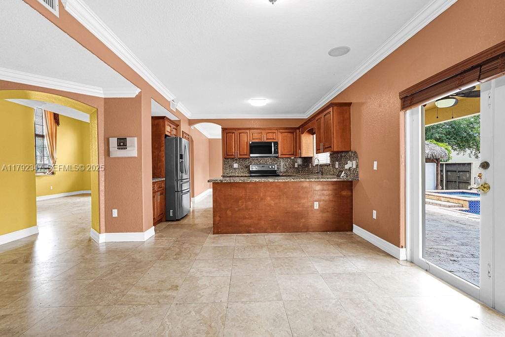 16732 NW 89th Place, Miami Lakes, FL 33018 photo 12