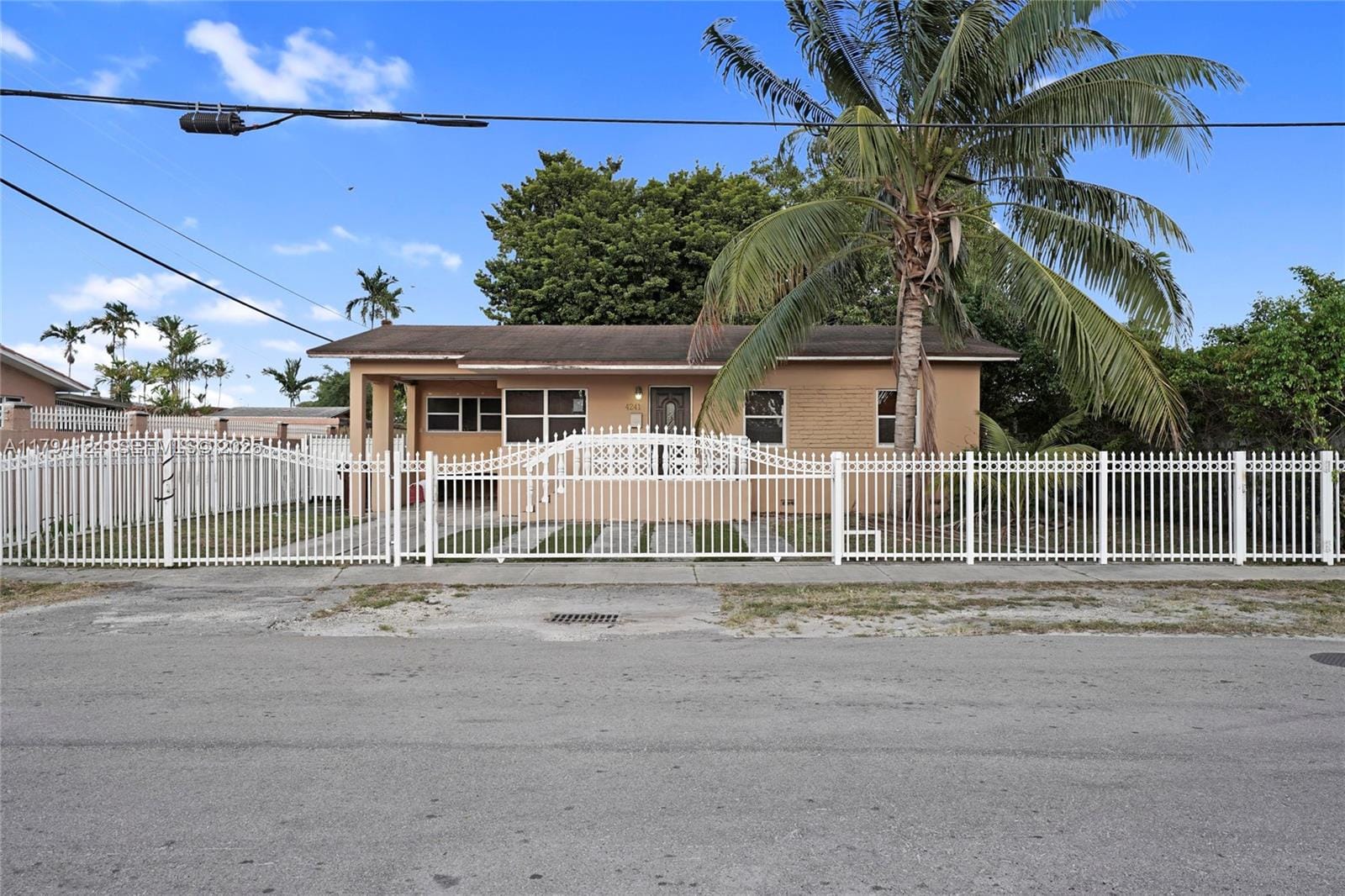 4241 W 1st Avenue, Hialeah, FL 33012