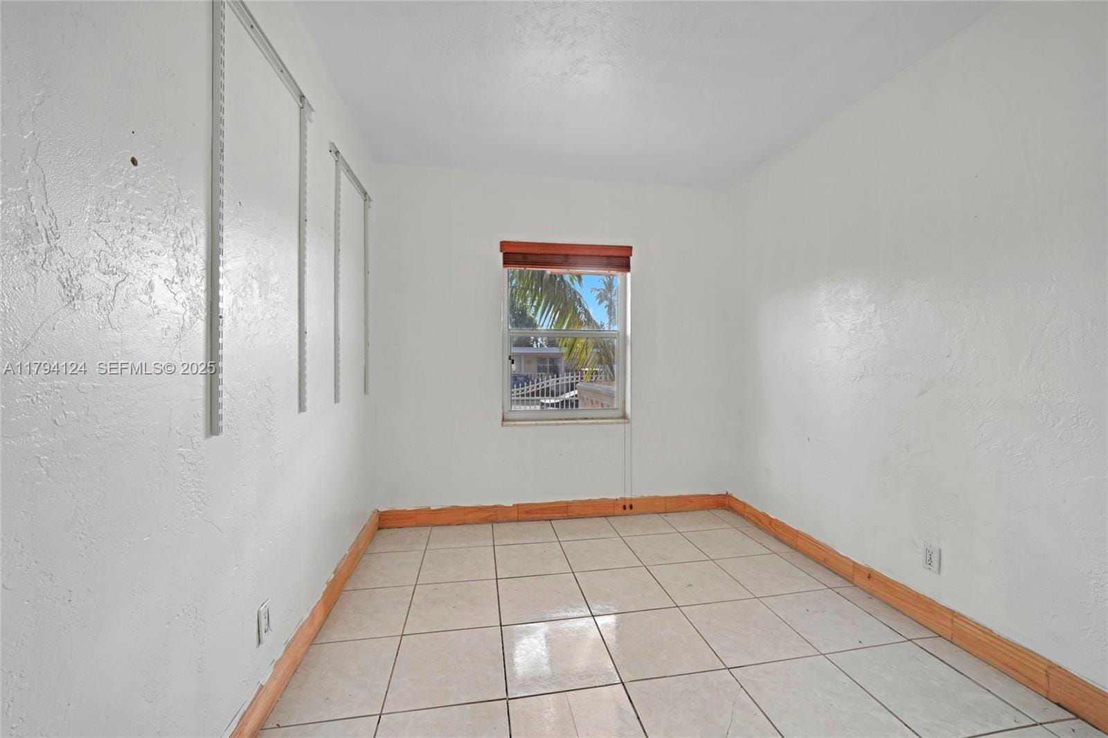 4241 W 1st Avenue, Hialeah, FL 33012 photo 13