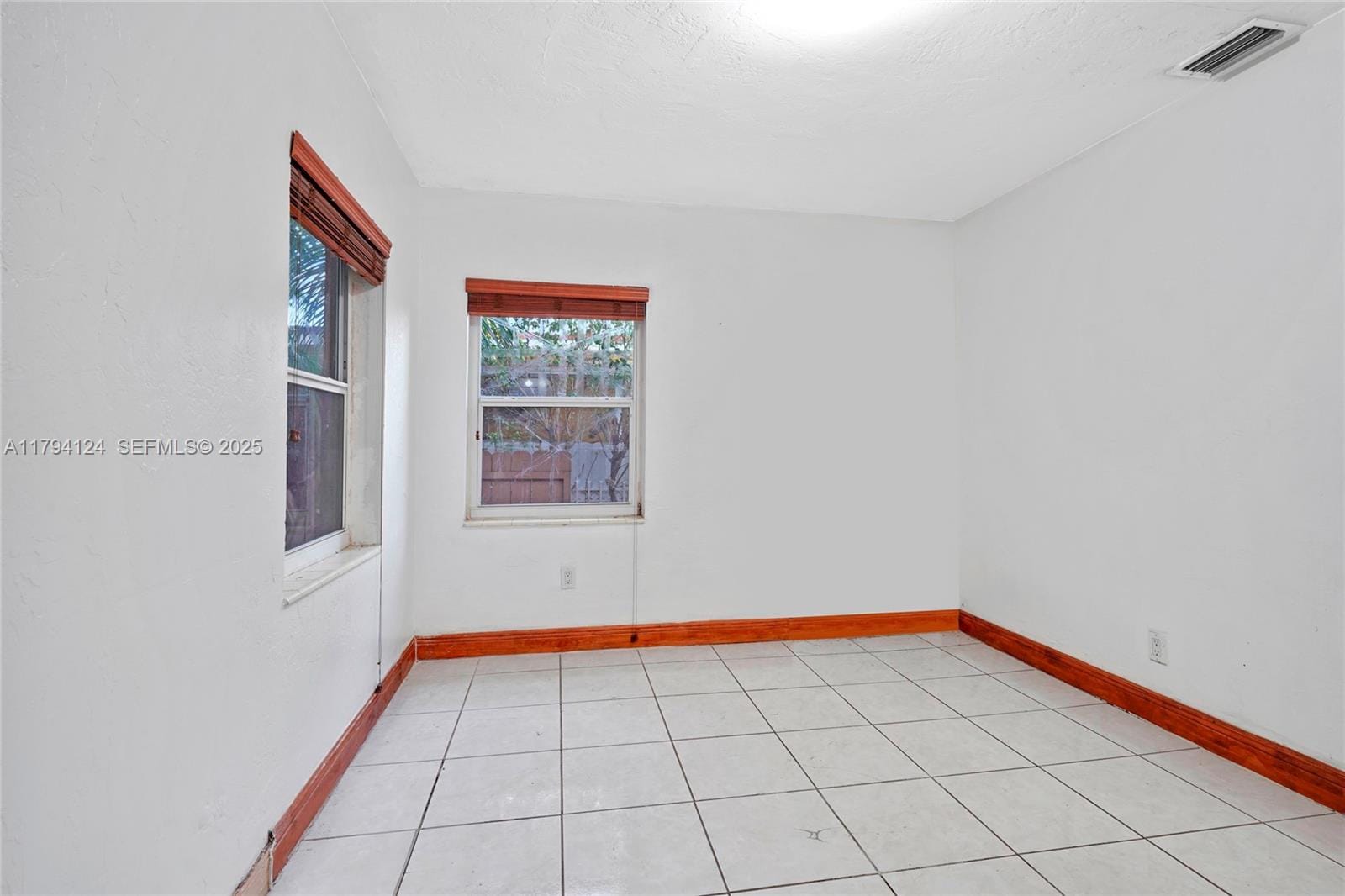 4241 W 1st Avenue, Hialeah, FL 33012 photo 16
