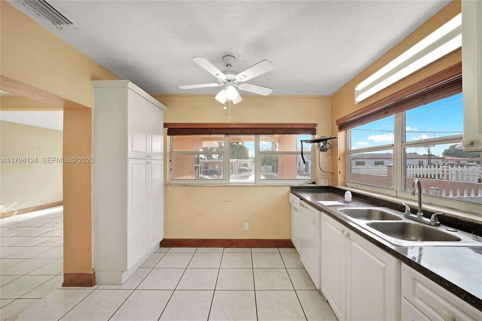 4241 W 1st Avenue, Hialeah, FL 33012 photo 10