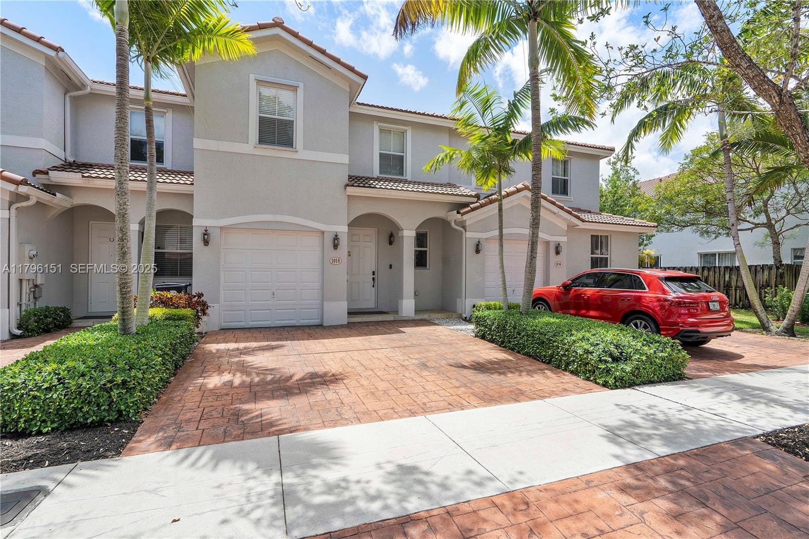 3 bedroom home for sale at 1018 208th, Miami, FL 33179 — $469,999