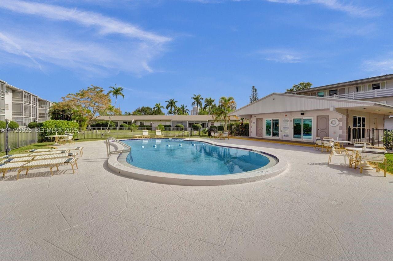 700 Layne Boulevard 315, Hallandale Beach, FL 33009 photo 11