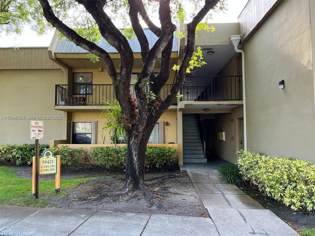 10421 N Kendall Drive C104, sold in Nob Hill West, Miami, FL