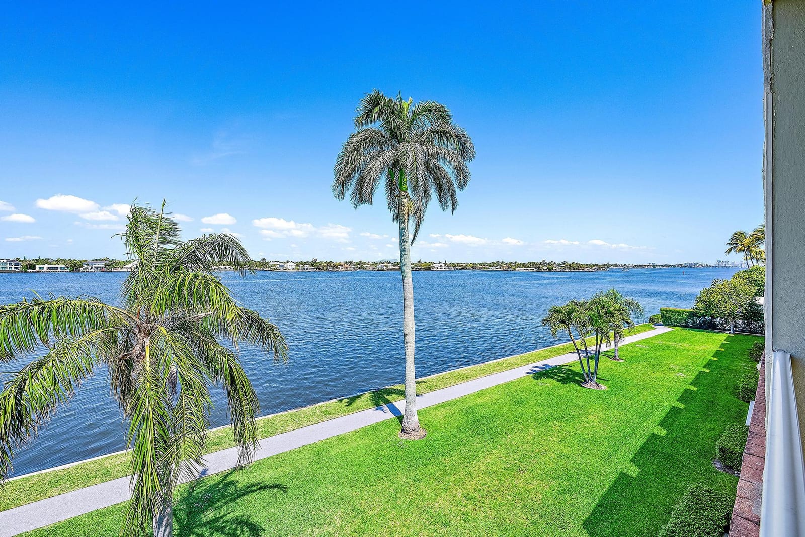 2160 Ibis Isle Road 9, Palm Beach, FL 33480