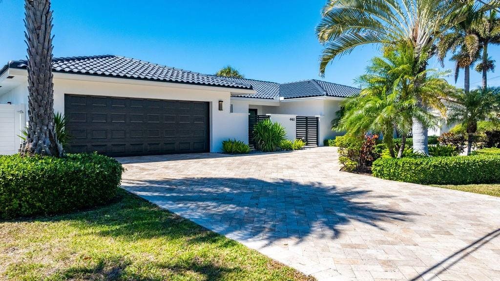 4461 NE 30th Avenue, Lighthouse Point, FL 33064