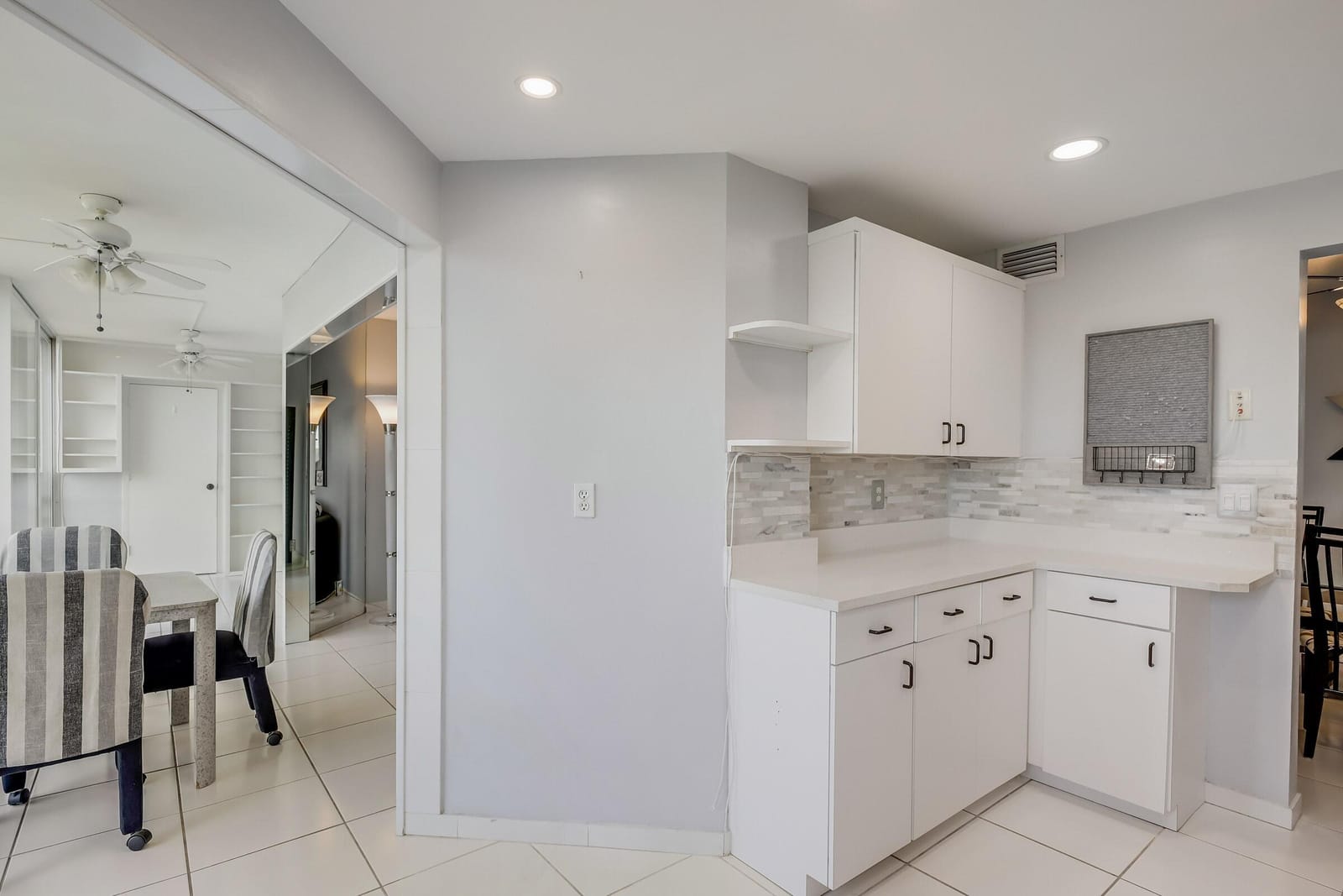 3836 Via Poinciana 506, Lake Worth, FL 33467 photo 4