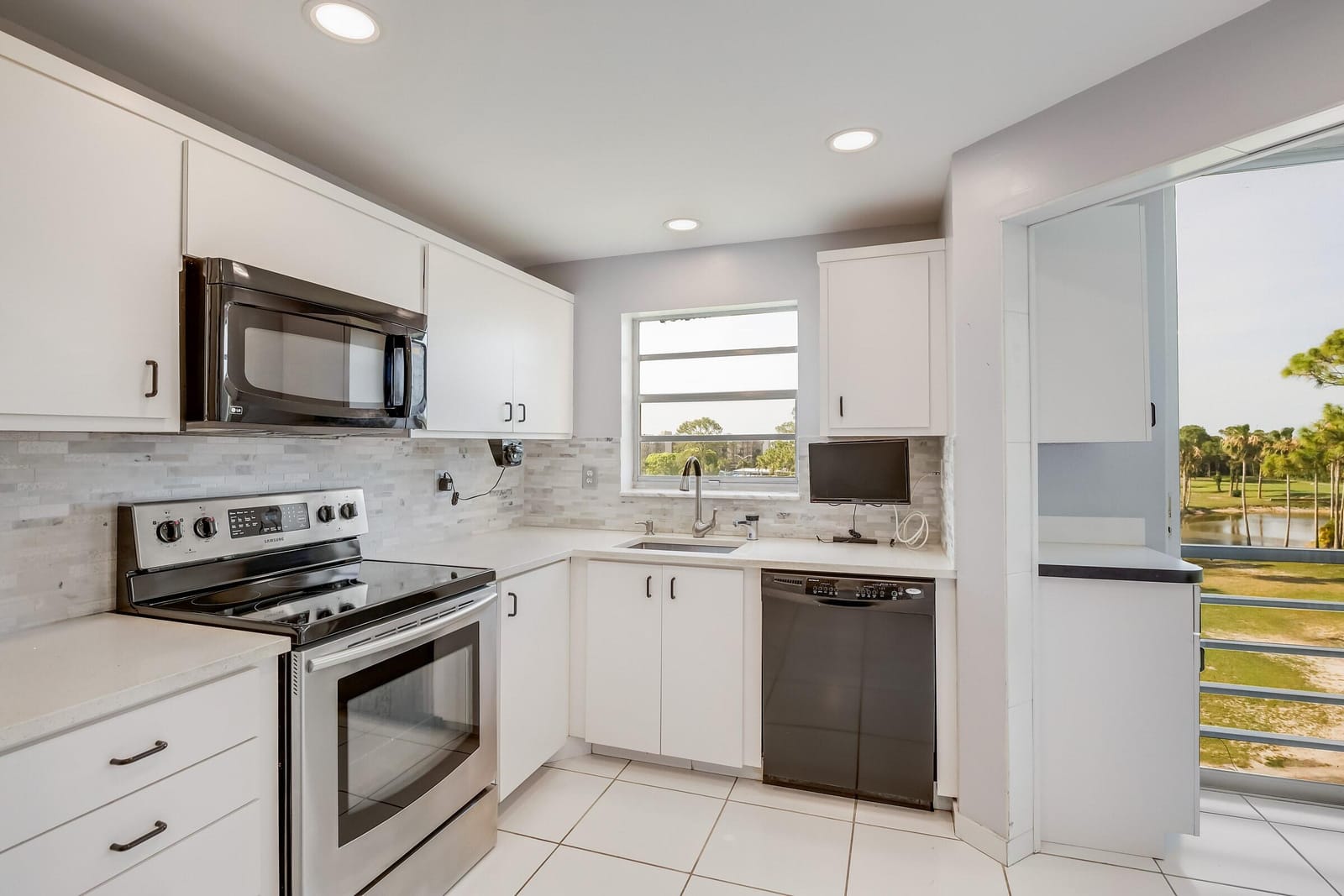 3836 Via Poinciana 506, Lake Worth, FL 33467 photo 10