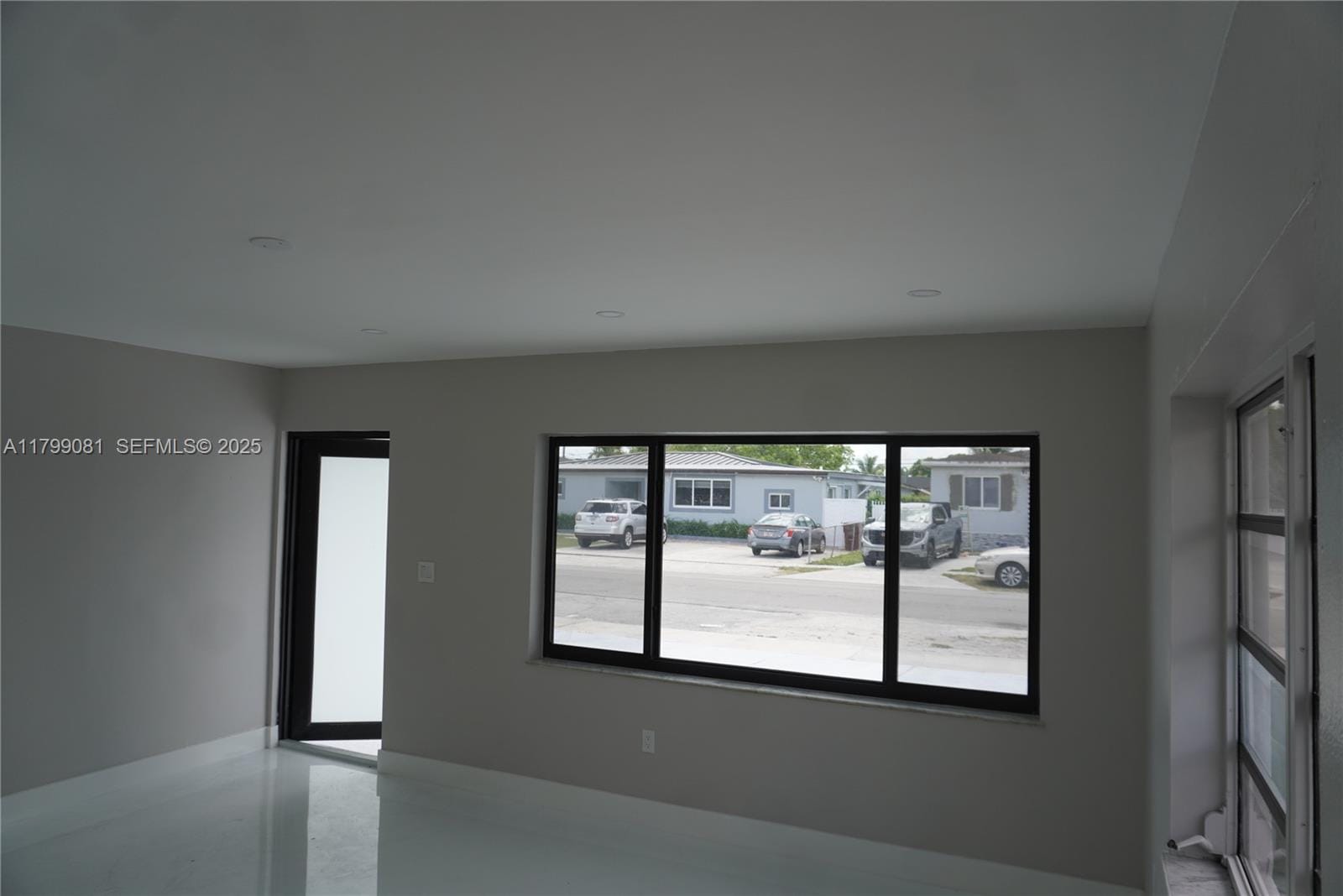 621 E 55th Street, Hialeah, FL 33013 photo 4