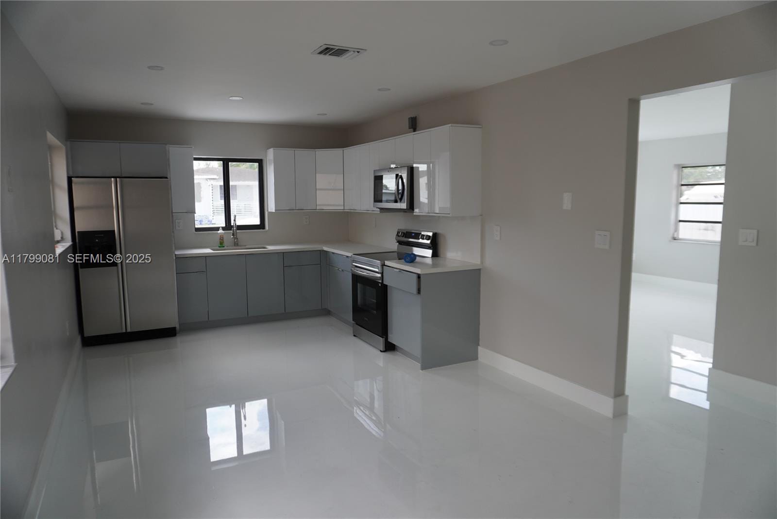 621 E 55th Street, Hialeah, FL 33013 photo 8