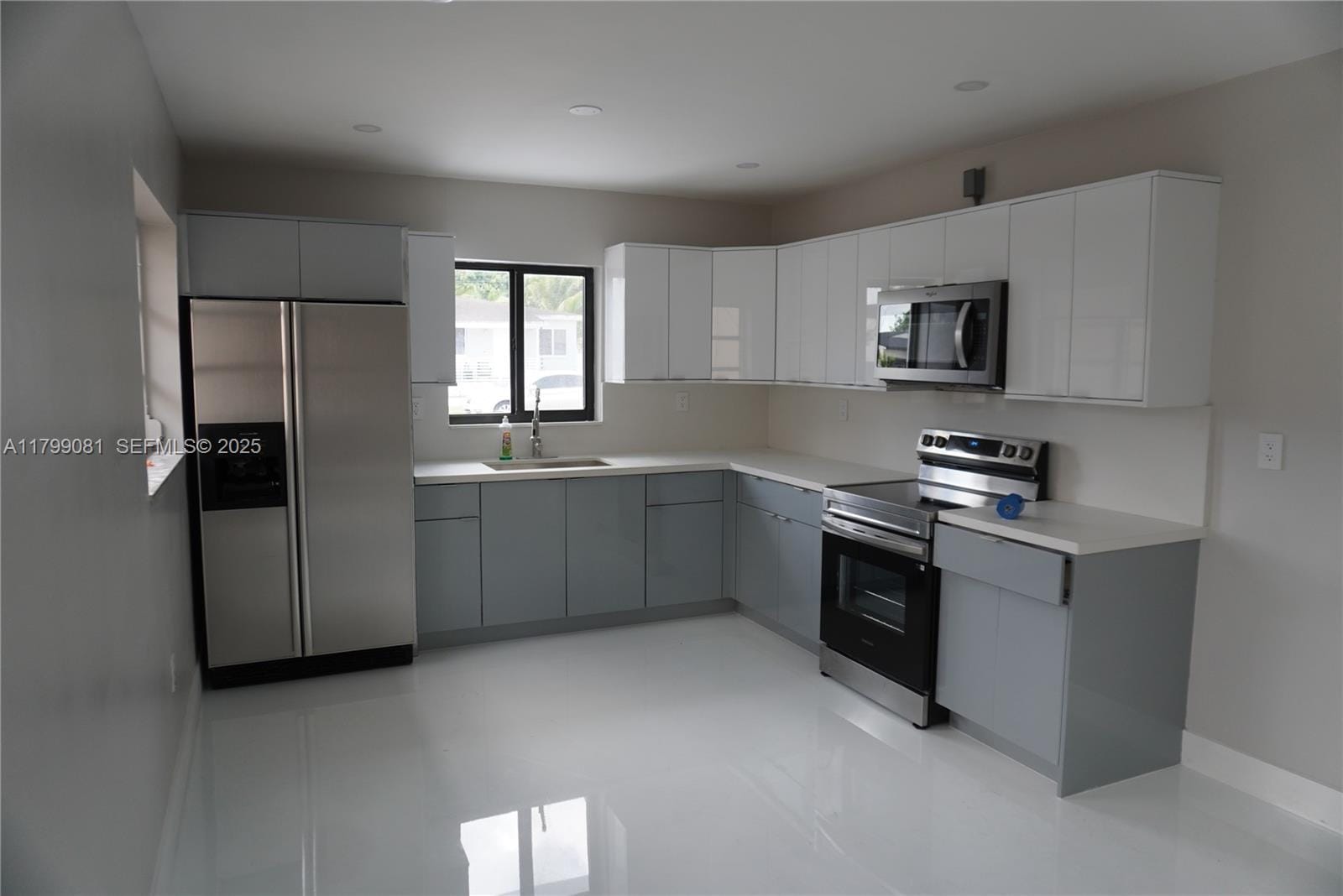 621 E 55th Street, Hialeah, FL 33013 photo 9