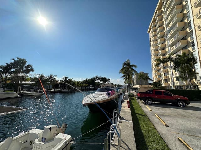 2350 NE 135th Street 505, sold in Vecino Del Mar Condo, North Miami, FL