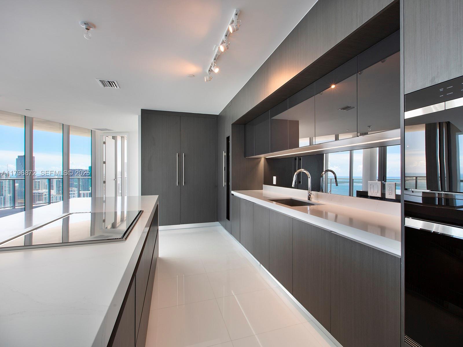 851 NE 1st Avenue PH5011, Miami, FL 33132 photo 26