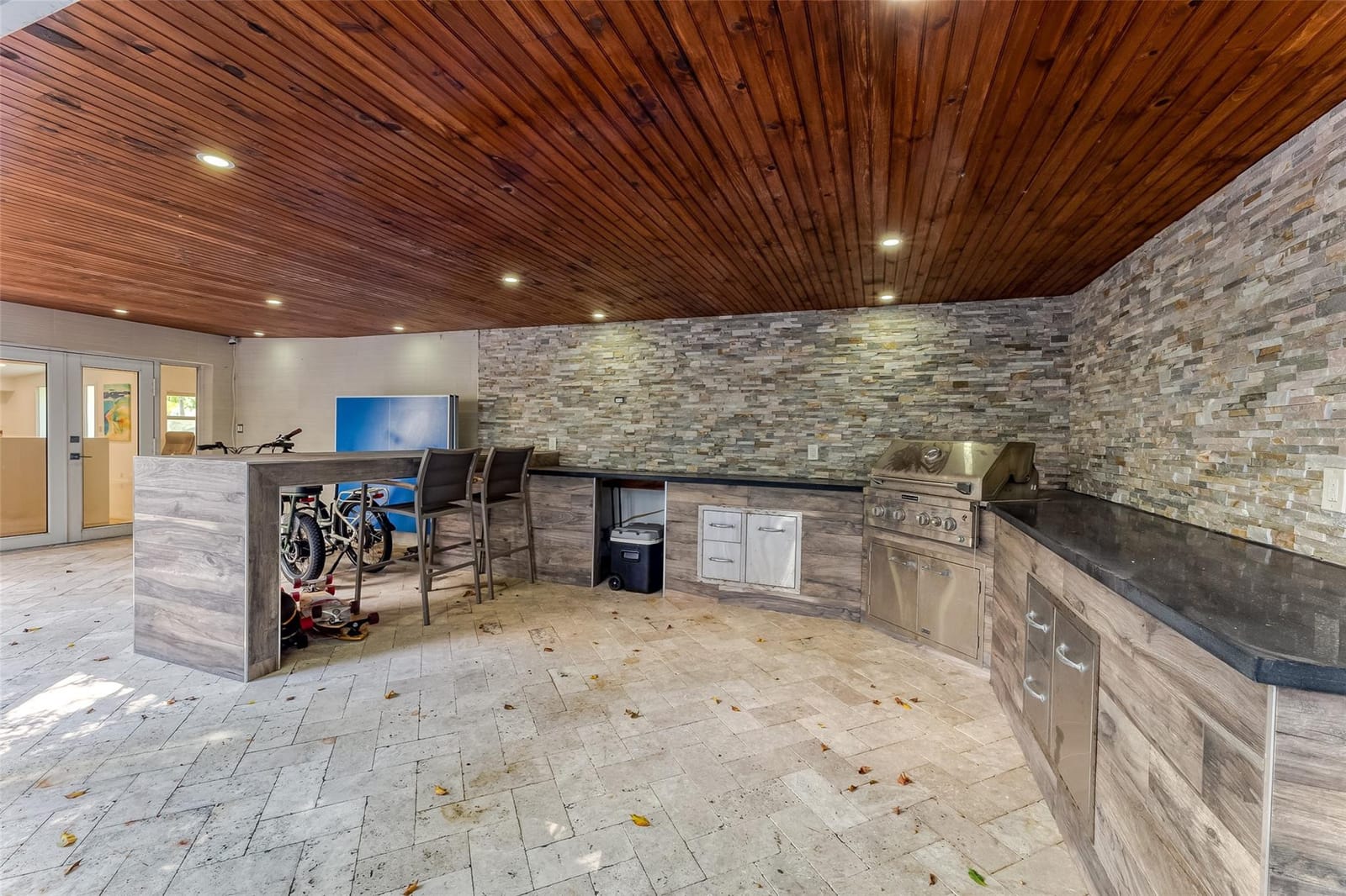 2642 Barbara Drive — photo 2