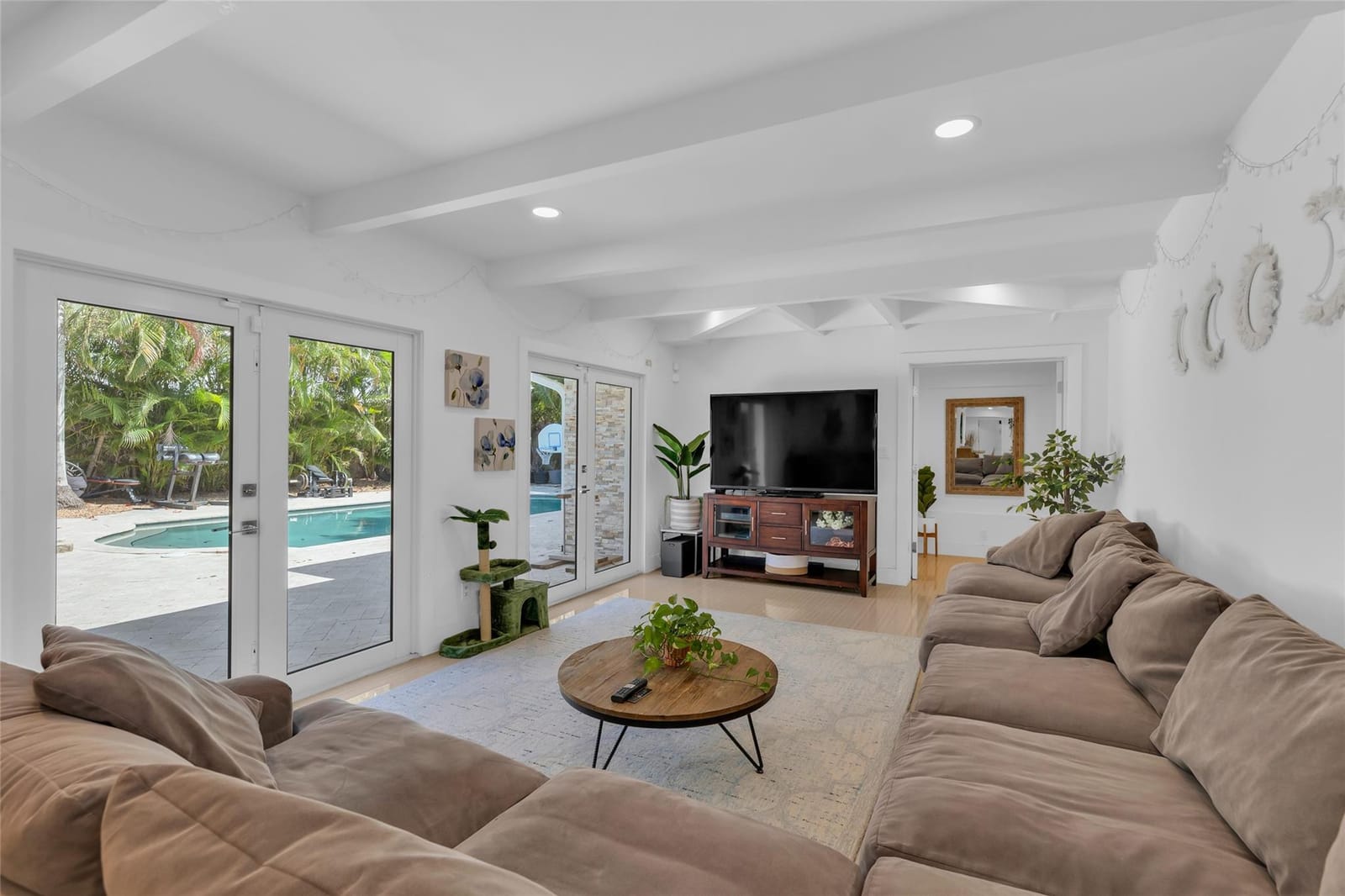 2642 Barbara Drive — photo 4