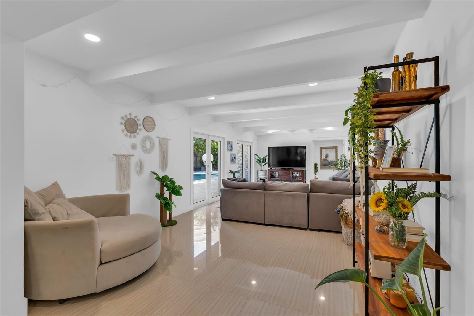 2642 Barbara Drive — photo 10