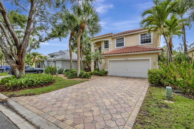 7673 NW 60th Lane, sold in Lakes AT Parkland, Parkland, FL