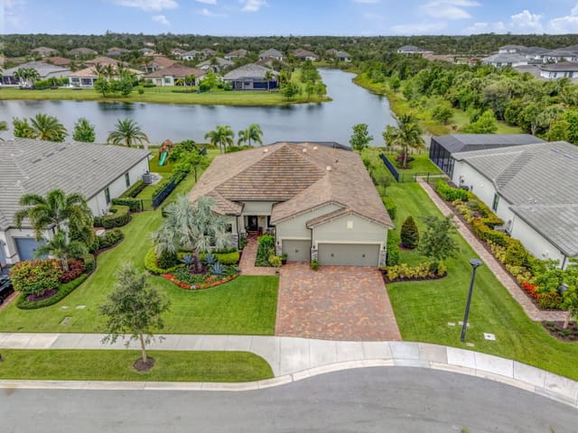 11620 Sally Ann Drive, sold in Ancient Tree, Palm Beach Gardens, FL