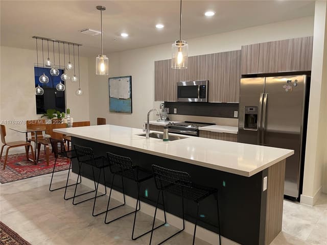 10413 NW 82nd Street 02, sold in Highland At Park Central, Doral, FL
