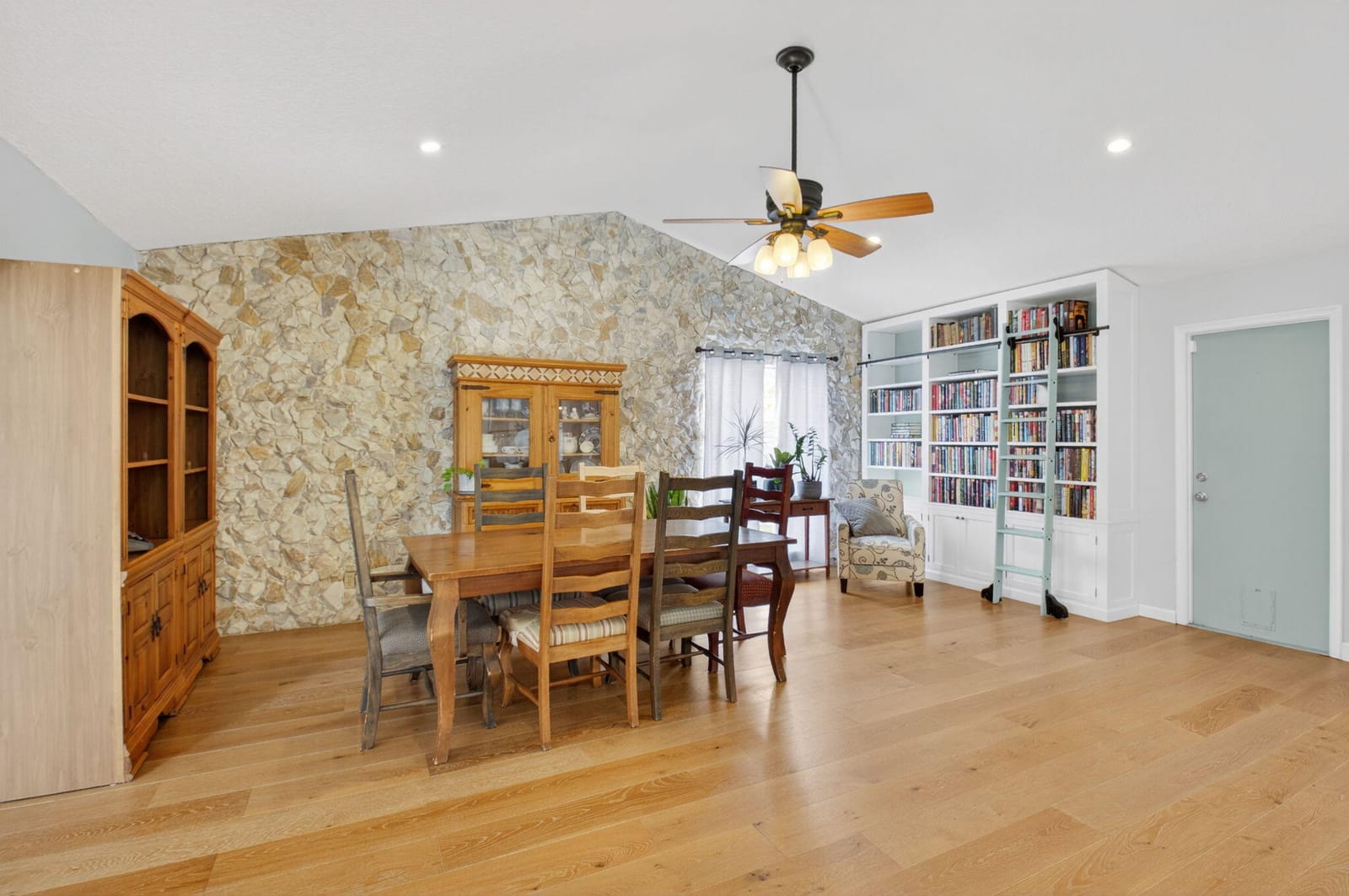 1442 Fulmar Drive — photo 4