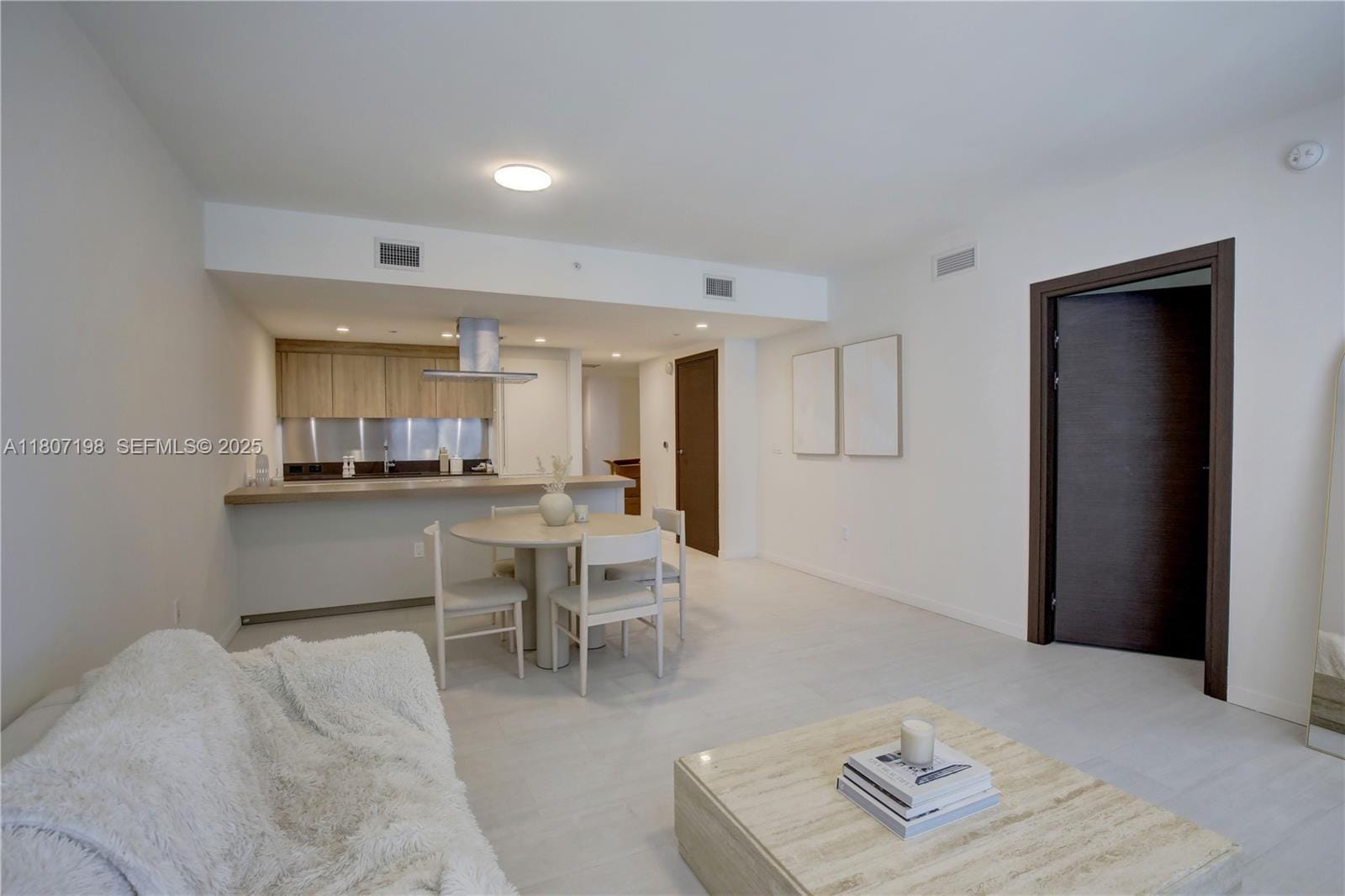 1000 Brickell Plaza 2705 — photo 12