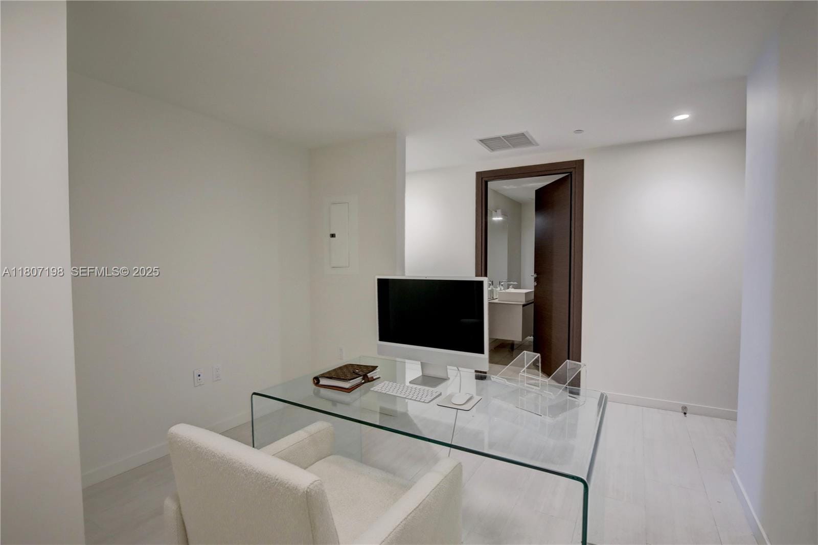 1000 Brickell Plaza 2705, Miami, FL 33131 photo 21