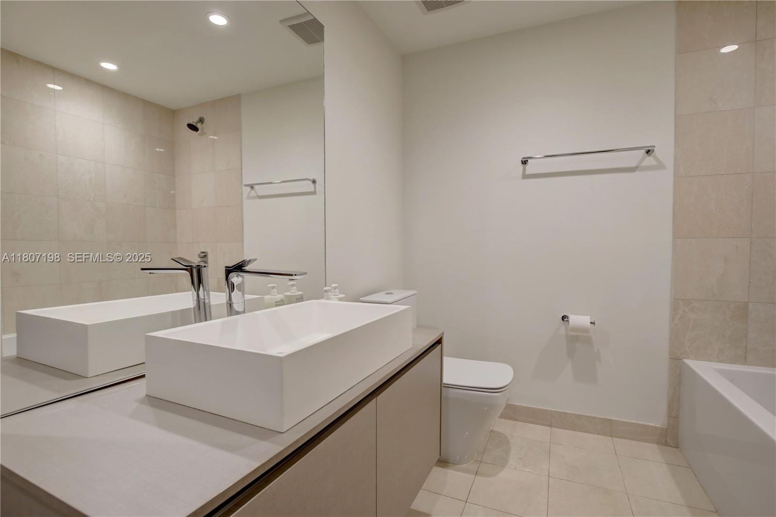 1000 Brickell Plaza 2705, Miami, FL 33131 photo 28
