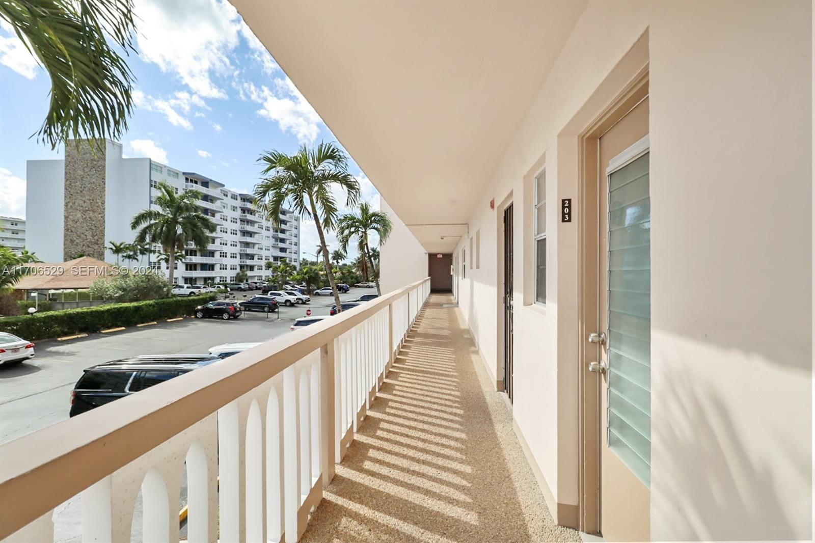 421 NE 14th Avenue 203, Hallandale Beach, FL 33009 photo 2
