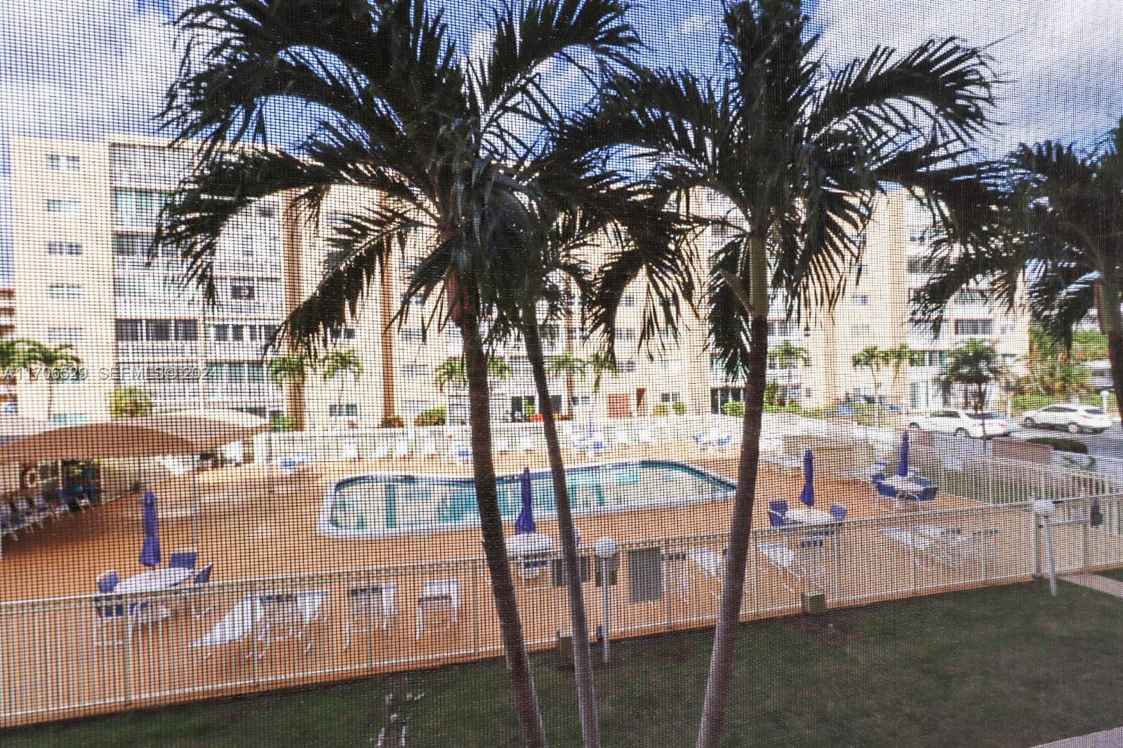 421 NE 14th Avenue 203, Hallandale Beach, FL 33009 photo 25