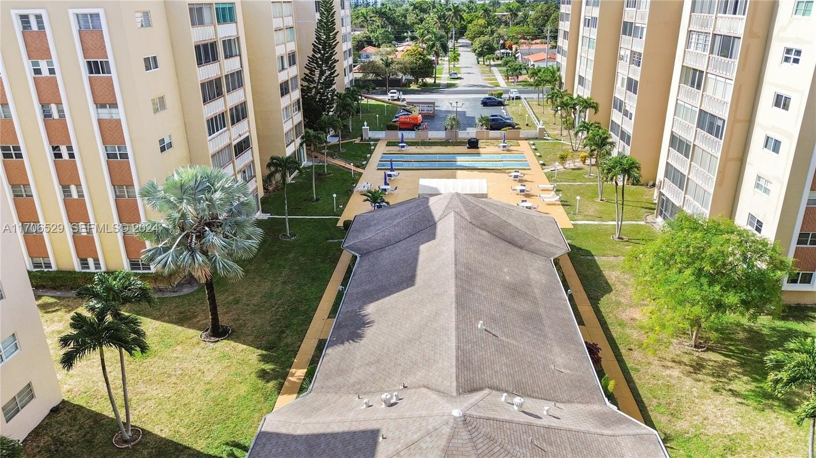 421 NE 14th Avenue 203, Hallandale Beach, FL 33009 photo 29